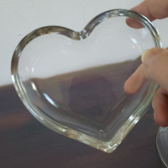 Vintage Heavy Glass Heart Trinket Dish - Picture 4 of 6